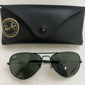 Ray-Ban Aviator Large All Black Sunglasses